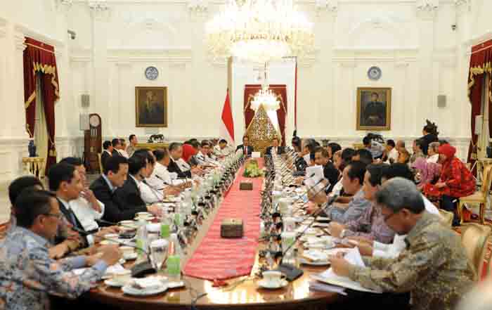 Presiden Jokowi: Semua Menteri Harus Bekerja Lebih Cepat dan Solid
