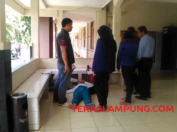 Diduga Takut dan Syok, IRT Tersangka Kasus Penipuan Lompat dari dalam Mobil Polisi