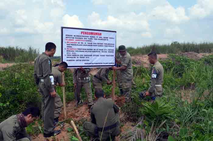 Pemkab Tulang Bawang Pasang Papan Peringatan di Dua Titik Lahan PT BNIL