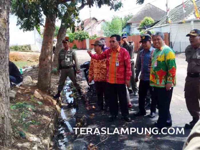 Wabup Lampung Utara Tinjau Sarana-Prasarana Pasar Dekon, Terminal, dan Stasiun Kotabumi