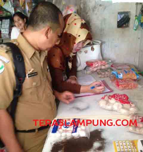 Dinkes Lampung Utara Sita 16 Bungkus Makanan Daging Olahan