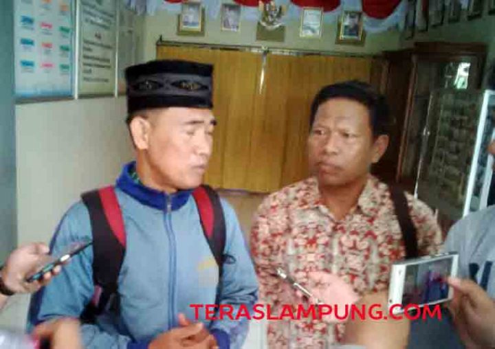 Tuntut Keadilan, Puluhan Guru Datangi DPRD Lampung Utara