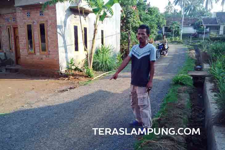 Desa Negla Sari Manfaatkan ADD untuk Bangun Jalan Lapen dan Siring