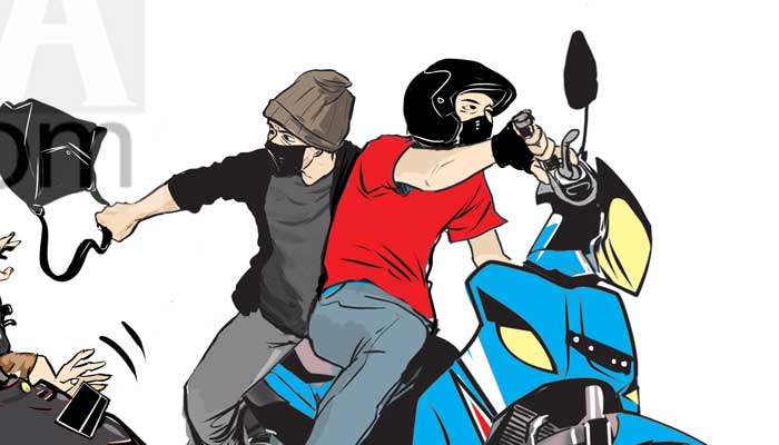Sepeda Motor yang Dikendarai “Nyungsep”, Dua Jambret Babak Belur Dihakimi Massa