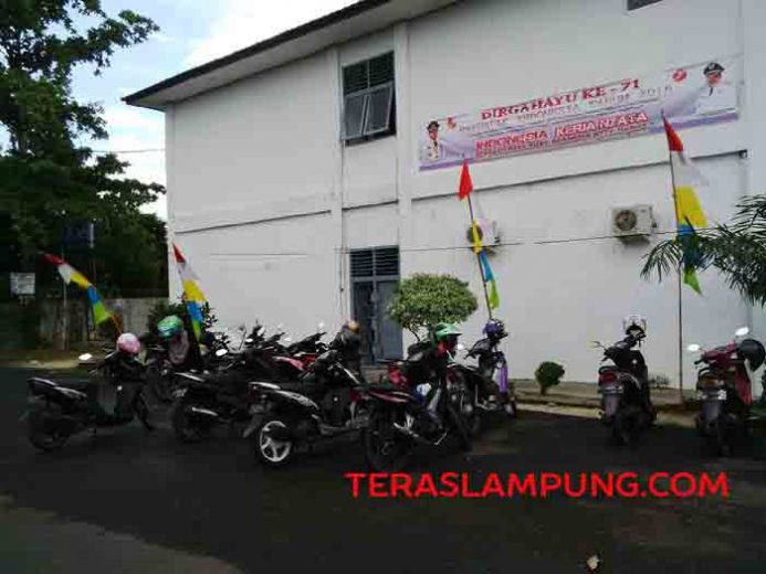 Tempat Parkir Kantor Pemkab Lampura Rawan Pencurian Helm