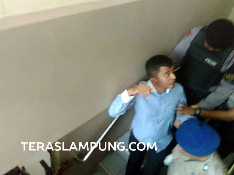 Sidang Kasus Penyelundupan Sabu-sabu di Sel Polresta Bandarlampung Diwarnai Kericuhan
