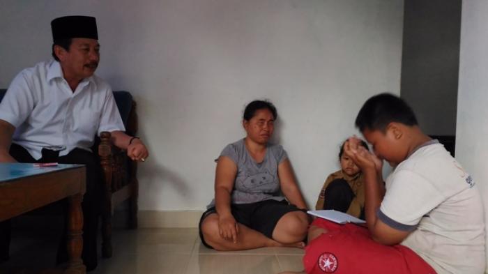 Herman HN Sambangi Rumah Calon Siswa yang Gagal Lolos Program Biling