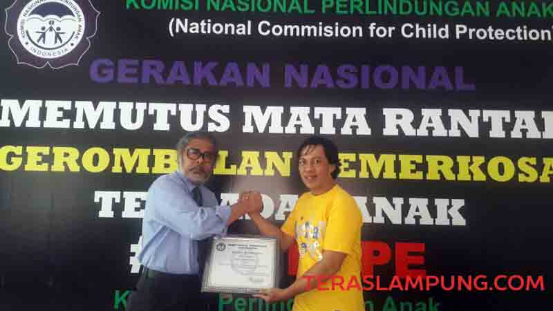 Lagunya Membela Anak-Anak Pengungsi, Musisi Lampung Kim Commanders Dapat Penghargaan dari KPA