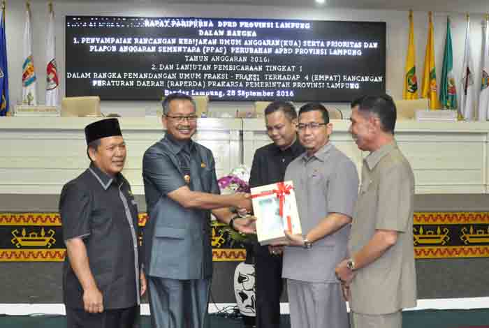 KUPA PPAS Perubahan APBD Lampung 2016, Perekonomian Lampung Diprediksi Tumbuh 5,2 Persen