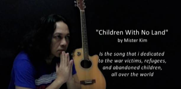 Lagu ‘Children With No Land’ Ditulis Kim Commanders dengan Tetesan Air Mata