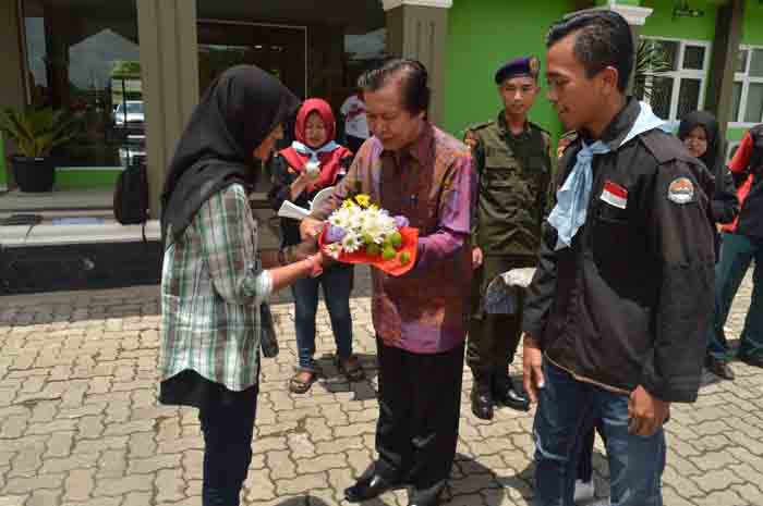 Wakil Rektor III IAIN Raden Intan Menyambut Mahasiswa Atlet Arung Jeram Peraih Perunggu