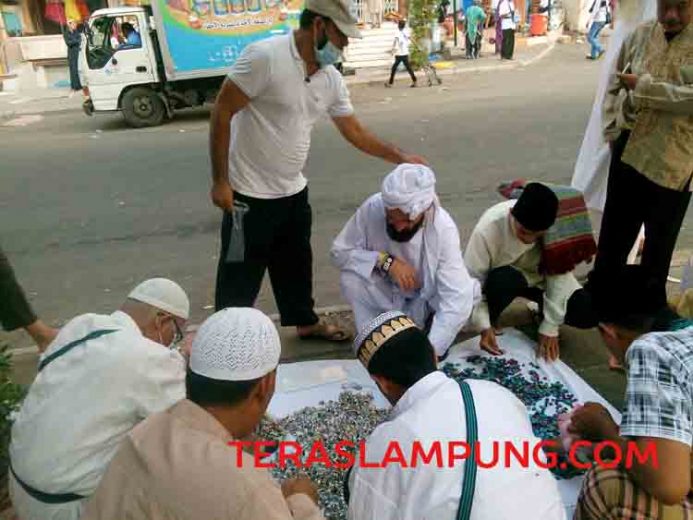 Dijadikan Buah Tangan Jamaah Haji, Batu Akik Laris Manis di Arab Saudi