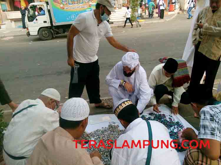 Dijadikan Buah Tangan Jamaah Haji, Batu Akik Laris Manis di Arab Saudi