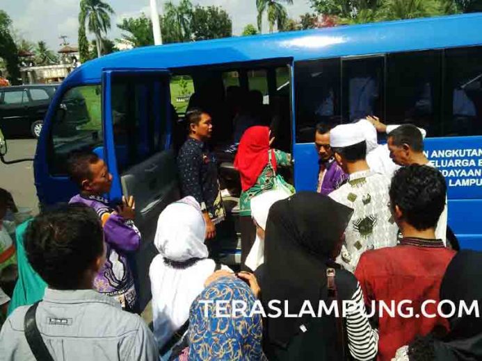 Kamis Pagi, Delapan Calon Jamaah Haji Lampura Kloter 40 Diberangkatkan