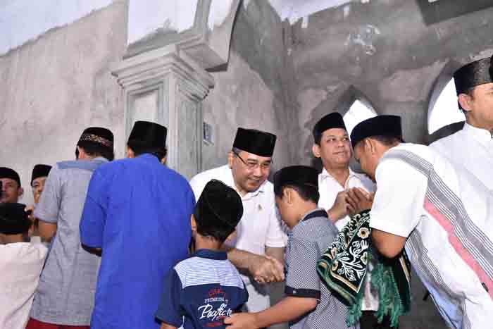 Tinjau BUMDes, Menteri Eko Lebaran Bareng Masyarakat Desa di Banten