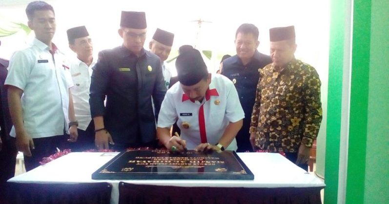 Walikota Bandarlampung Resmikan Masjid Berornamen Lampung