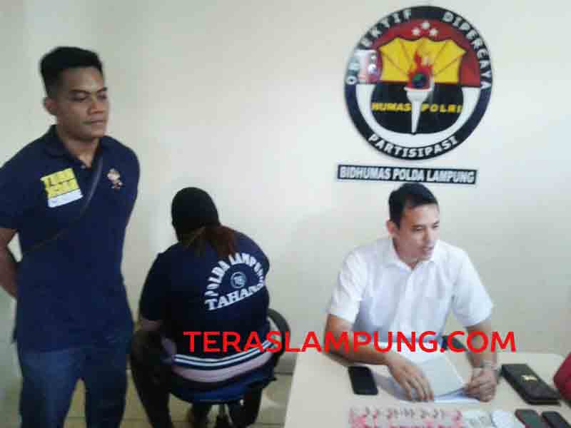 Tawarkan Wanita Muda Melalui Medsos, Mucikari Prostitusi Online Dibekuk Polda Lampung