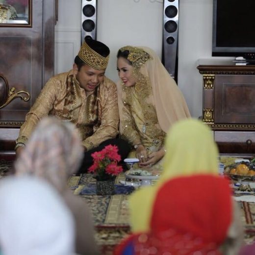 Gubernur Ridho Ficardo Gelar Syukuran Empat Bulan Kehamilan Istri Tercinta