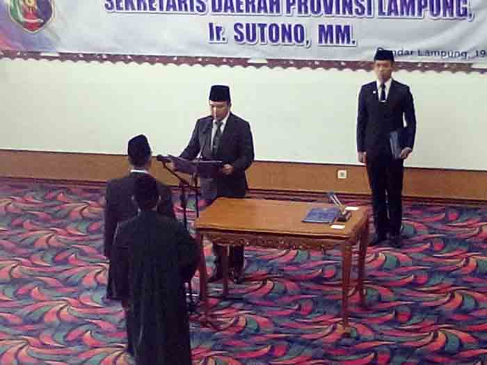 Gubernur Ridho Lantik Sutono sebagai Sekda Provinsi Lampung