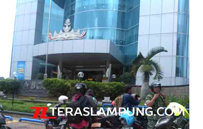 Diduga akan Merampok, Seorang Pria Disergap Polisi di Kantor BCA Bandarlampung