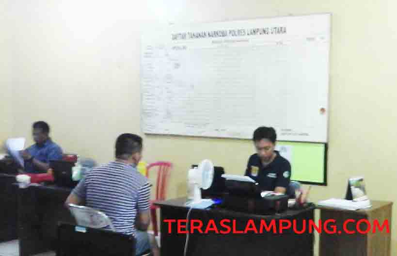 Simpan Sabu, Warga Kotabumi Ditangkap Polisi di depan RSUD Ryacudu