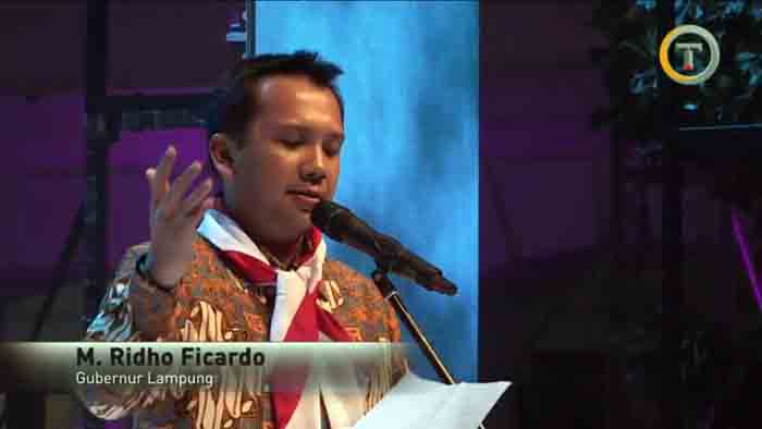 Pesta Rakyat Hari Pahlawan, Ridho Ficardo Baca Puisi