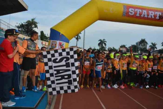 Danrem Garuda Hitam Lepas Peserta Jalan Sehat dan Lari 5 K