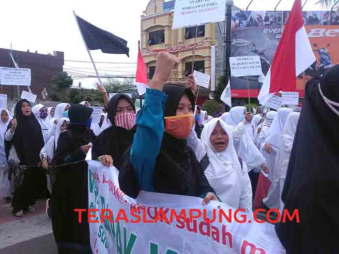 Galeri Foto: Unjuk Rasa Tuntut Penjarakan Ahok di Lampung
