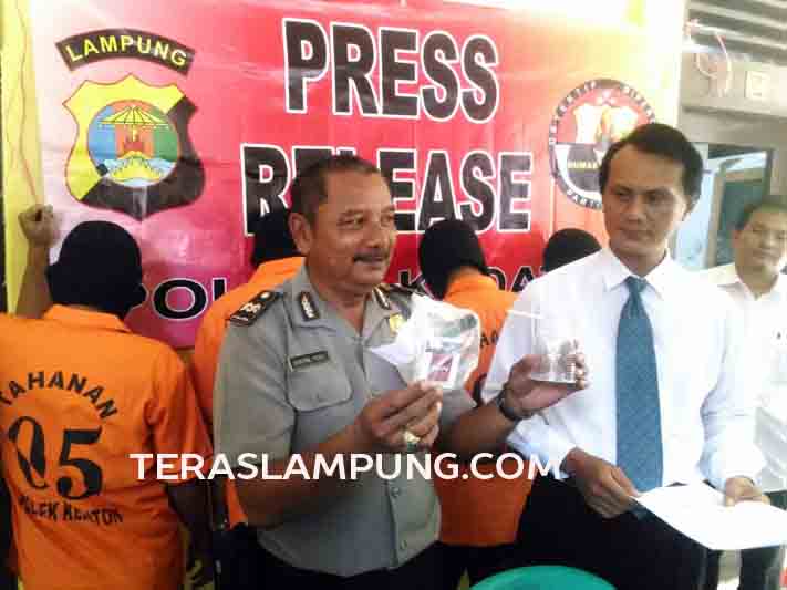 Penasaran Ingin Coba, Empat Pemuda Ini Patungan Beli Sabu-Sabu