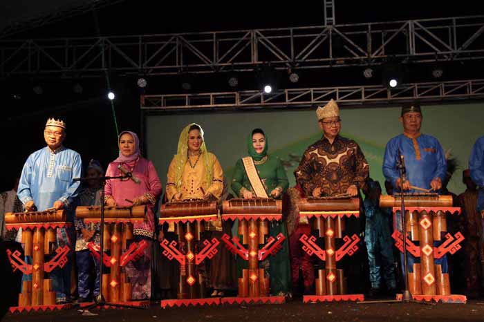 Sekdaprov Buka Festival Qasidah Bintang Vokalis XXI