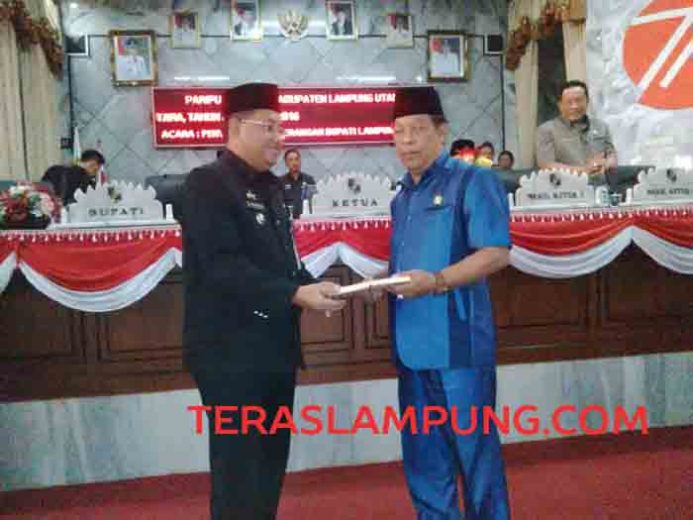 Bupati dan Ketua DPRD Lampung Utara Tanda Tangani KUA-PPAS 2017