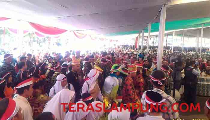 Pakai Pita Merah Putih, Ribuan Orang Hadiri Aksi Bhineka Tunggal Ika