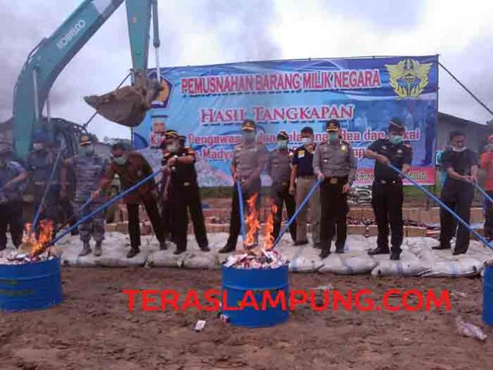 Kantor Bea Cukai Bandarlampung Musnahkan 12,7 Juta Batang Rokok Ilegal