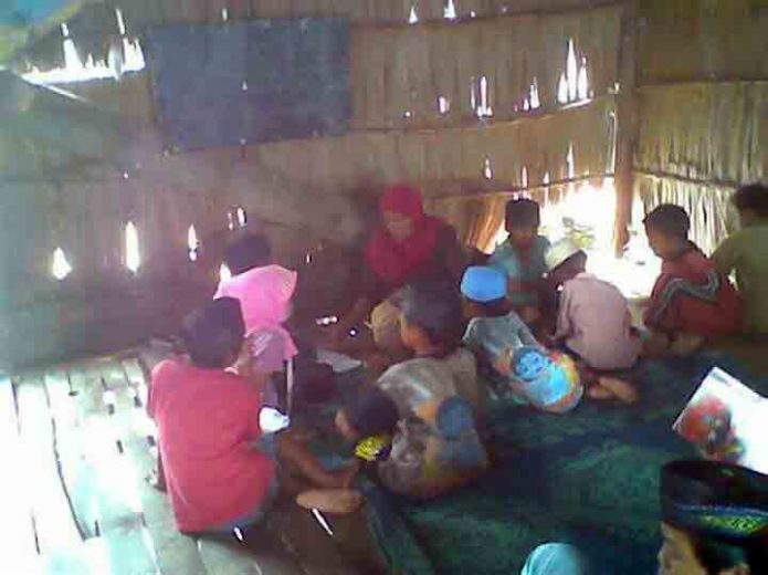 Prihatin Sekolah Beratap Daun Kelapa, Kim Commanders Galang Sumbangan Dana