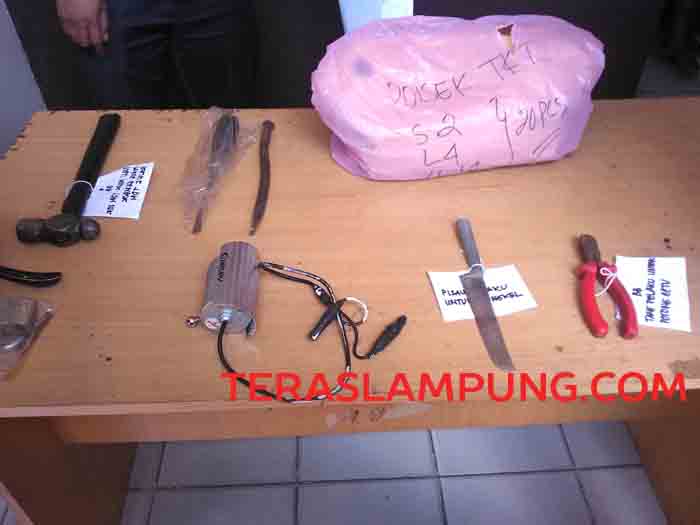 Dua Spesialis Pembobol Dealer Sepeda Motor Ditembak Polisi