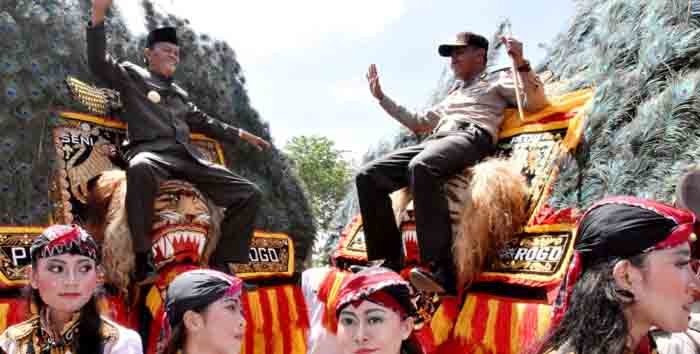Walikota Metro Ahmad Pairin Hadiri Apel Cintai Damai