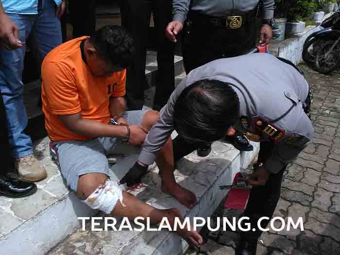 Begal Ditangkap Polisi saat Tidur di Bawah Jembatan Penyeberangan