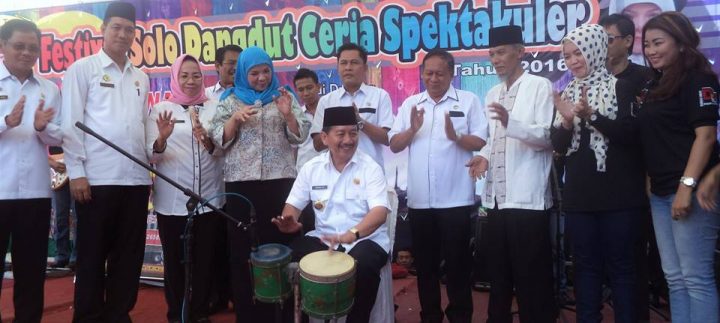 Festival Solo Dangdut Ceria Spektakuler Dibuka Walikota Herman HN