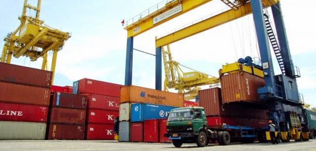 Neraca Perdagangan Indonesia pada Juli Defisit 2,03 Miliar Dolar AS