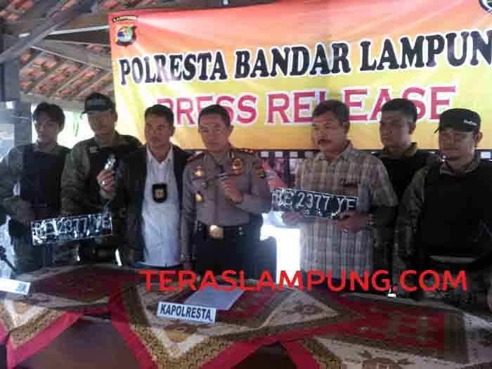 Dua Tersangka Komplotan Spesialis Pencuri Mobil Truk Ditembak