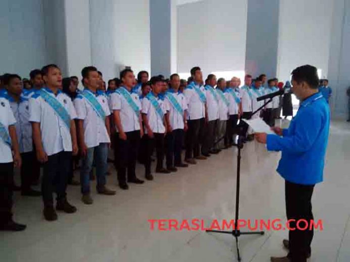 Ratusan Pengurus KNPI Tingkat Kecamatan di Lampura Dilantik