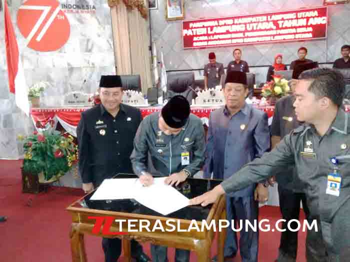 Total Rp 1,9 Triliuan, APBD Lampung Utara 2017 Disahkan