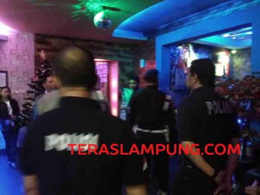 Razia Gabungan Tempat Hiburan Malam di Bandarlampung, 30 Orang Diamankan