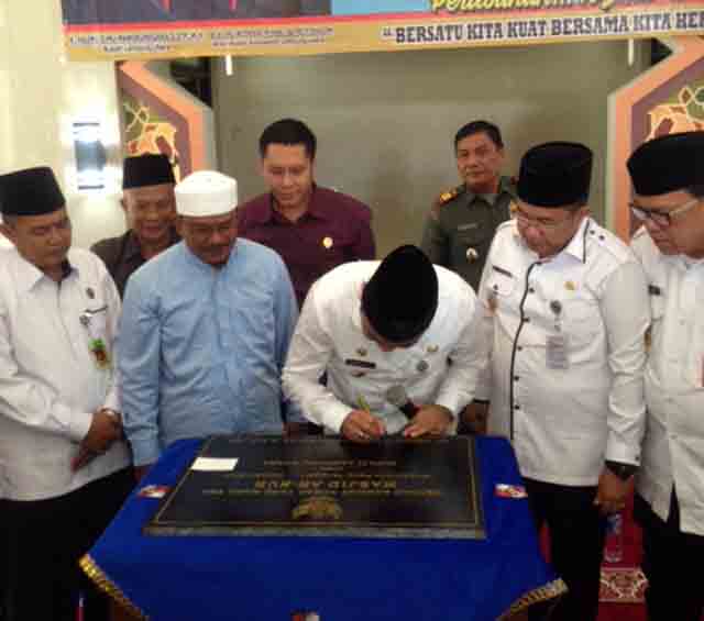 Bupati Lampura Resmikan Masjid di Kompleks Perkantoran Pemkab