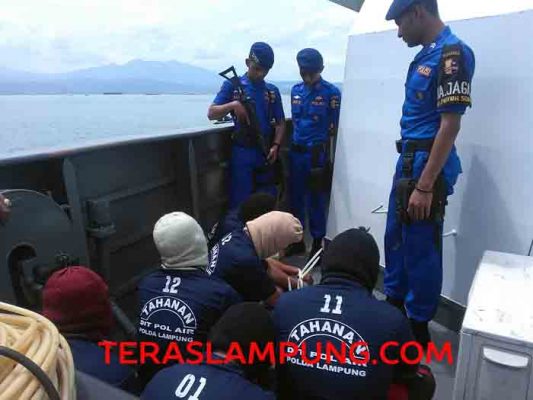 Enam Nelayan Ditangkap Polair Polda Lampung karena Bawa Bom Ikan dan Detonator