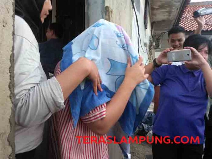 Ini Penampakan Oca Ketika Keluar dari Sel Polda Lampung