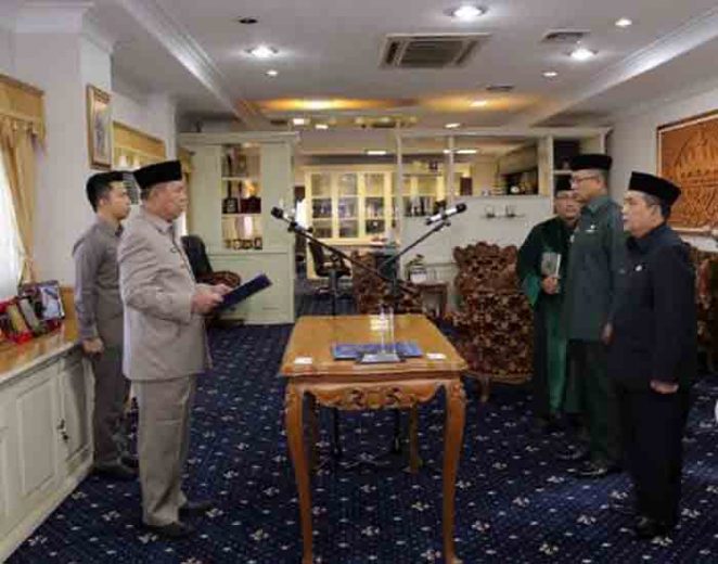 Sutono Dilantik sebagai Sekda Provinsi Lampung, Adeham Asisten Ekbang