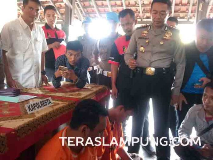 Ini Cara Baru Bobol Mesin ATM ala Dua Penjahat dari Tanggamus