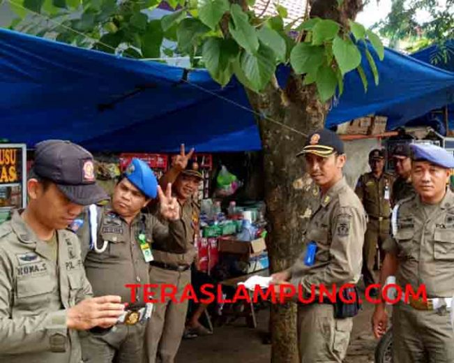 Sat Pol PP Lampung Utara Kembali Tertibkan Pedagang Kali Lima
