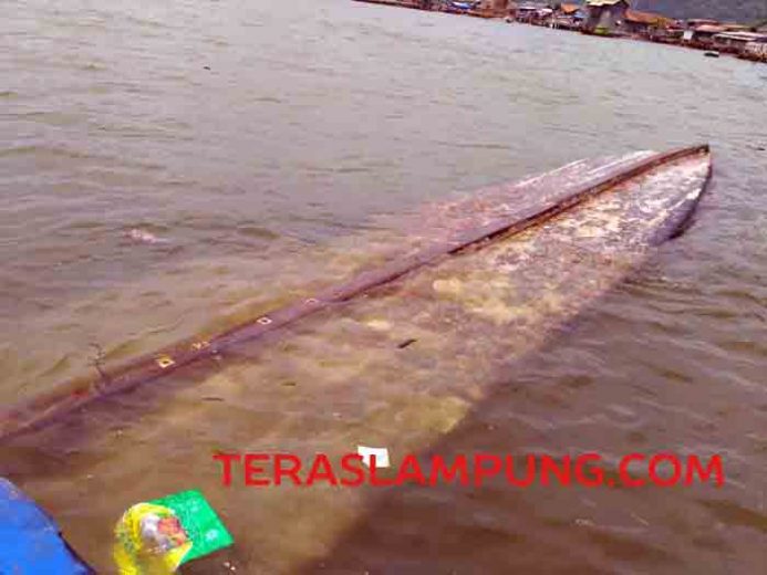 Satu Penumpang Tewas, Nakhoda Perahu Terbalik di Pantai Panjang Jadi Tersangka